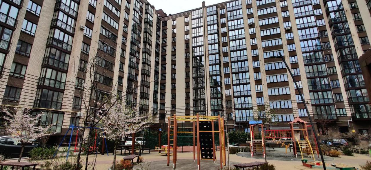 Стильні Апартаменти Атлант Lutsʼk Exteriör bild